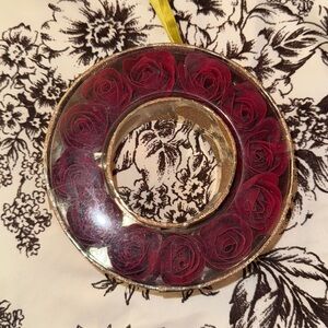 Ellen Tracy Rose Scented Rose Petal Soap NWT